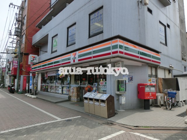 コンビ二：セブンイレブン井の頭公園駅前店　232m