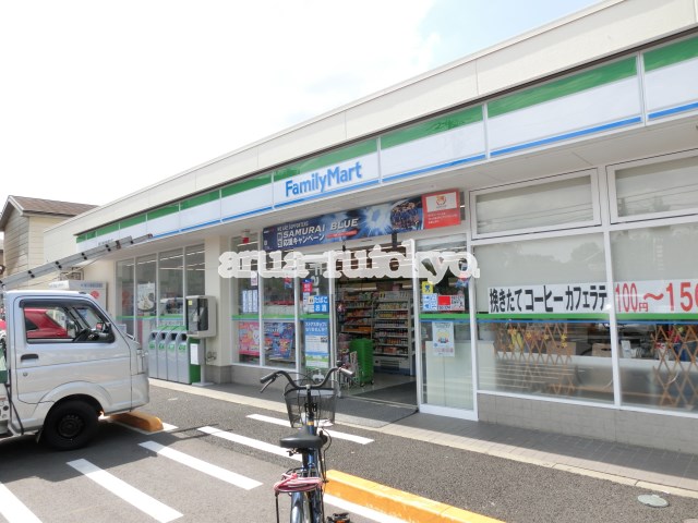 伊藤ハイツ ﾌｧﾐﾘｰﾏｰﾄ 新川吉祥寺通り店