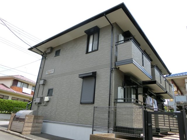 リフォーム完了致しました！即入居可です！大手ハウスメーカー施工！【ブルームⅥ】大学卒業での退去でした！４年ばっちり住んで頂きました！１Kタイプのバストイレ別です！家賃63000円、管理費0円です！1階の角部屋のお部屋です！値上げが続く中、家賃据え置きで初期費用も安いまま！いつでも案内可能です！近隣はスーパーなど買い物施設もいろいろあるので生活は便利ですよ！ご興味あればぜひご検討下さい！